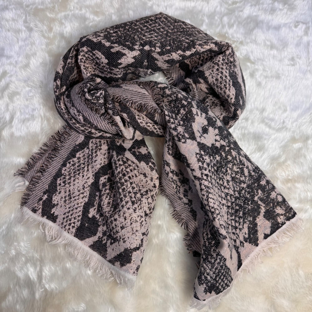 New Snakeskin Print Scarf Black White Metallic Gold Thread Frayed Edge‎